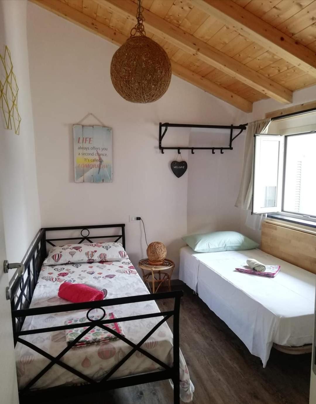 Casa Vacanza L'Ulivo Альбенга Екстер'єр фото